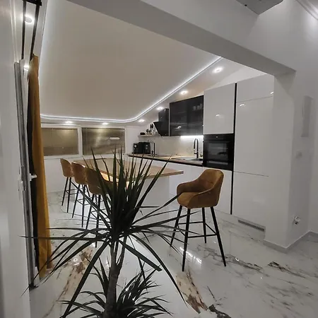 Adriano Appartement Kaštela
