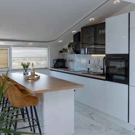Adriano Appartement *