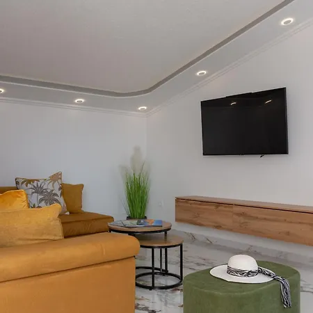Adriano Appartement *